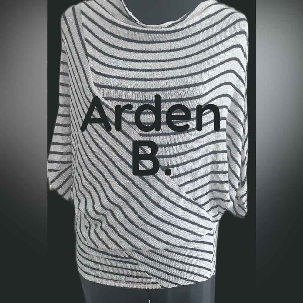 Arden B. Multi-direction Strips Top.‎